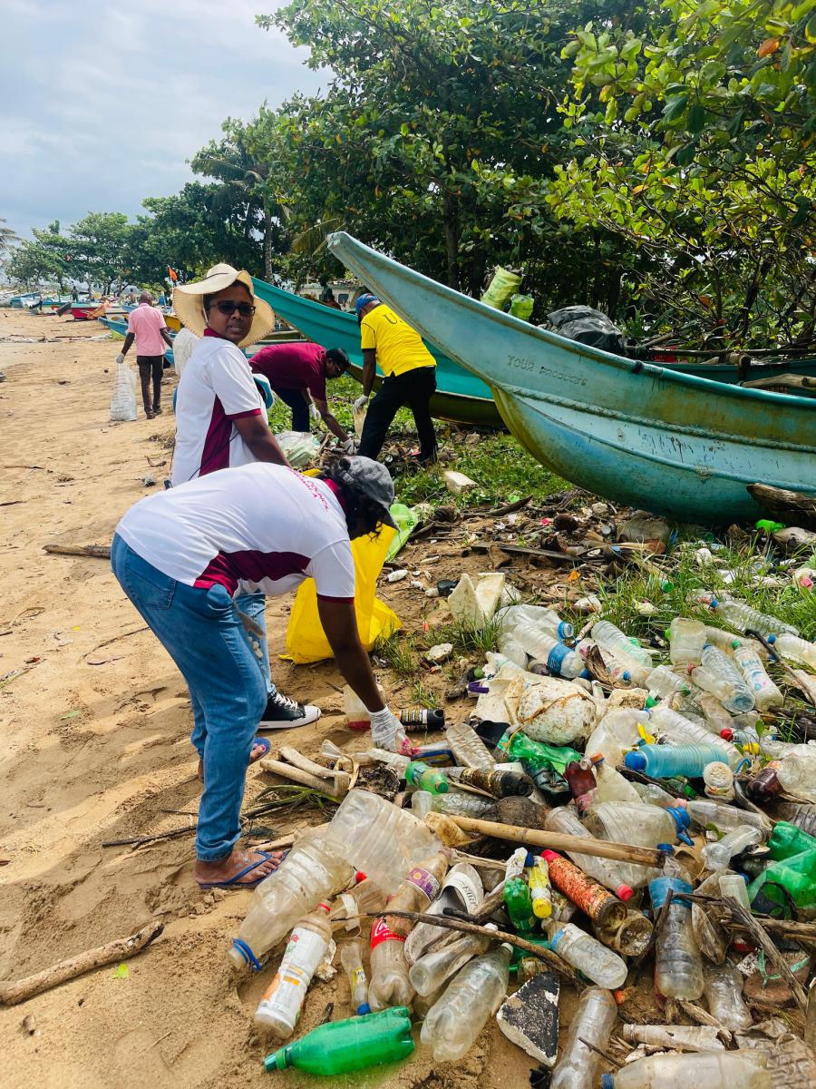 Beach cleaning 07