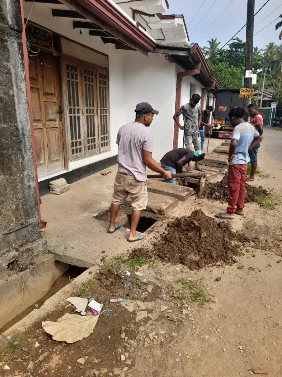 2025.04.01 ගනේ අරඹ කාණුව පිරිසිදු කිරීම