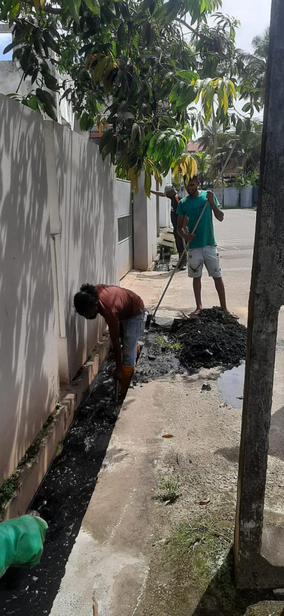 2025.05.21 පෙරේරා පාර කණුව (කොටසක්) පිරිසිදු කිරීම